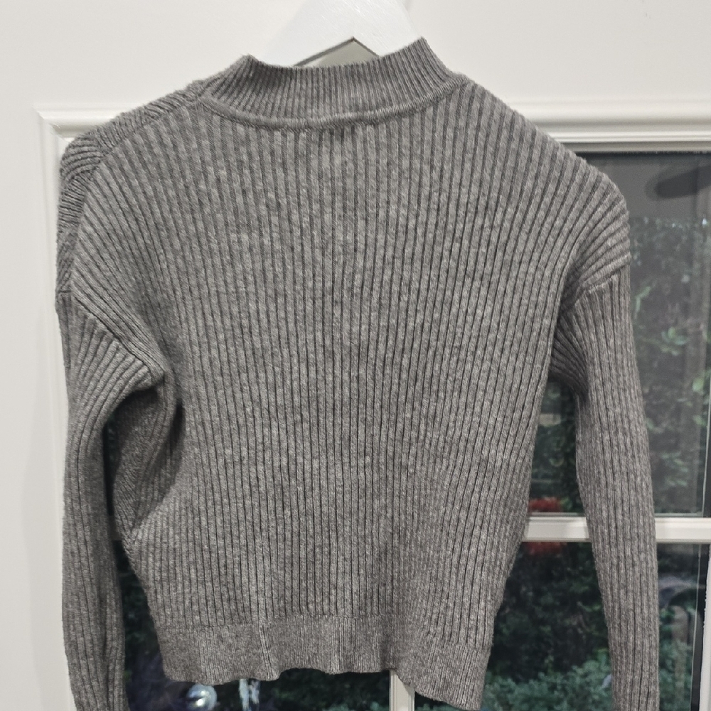 Raya Gray Ribbed Sweater - Picture 5 of 6